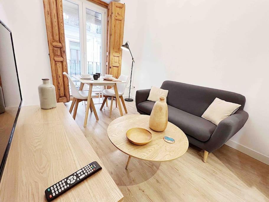 Apartamento Privado De Diseno En Pleno Centro - Atocha Apartman Madrid Kültér fotó